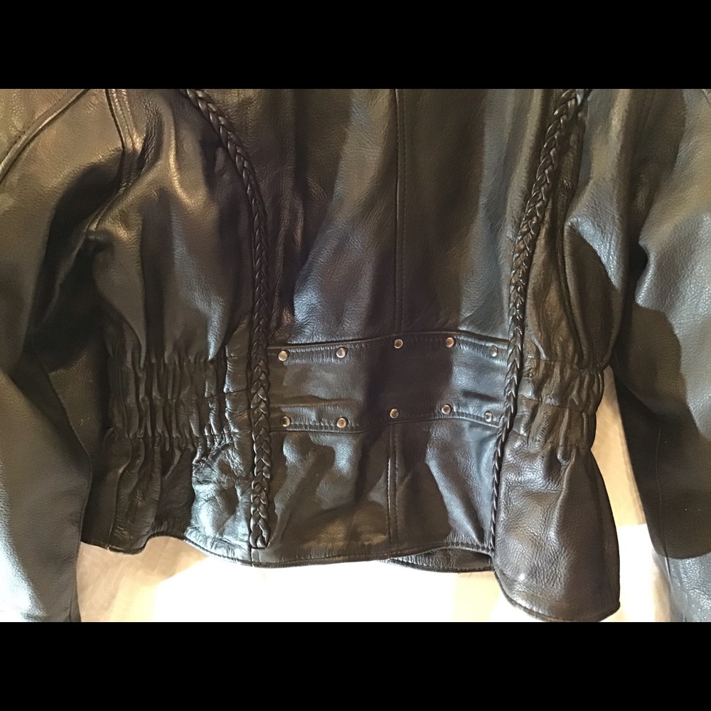 Black leather motorcycle riding jacket, EUC, NICE! - Picture 3 of 8